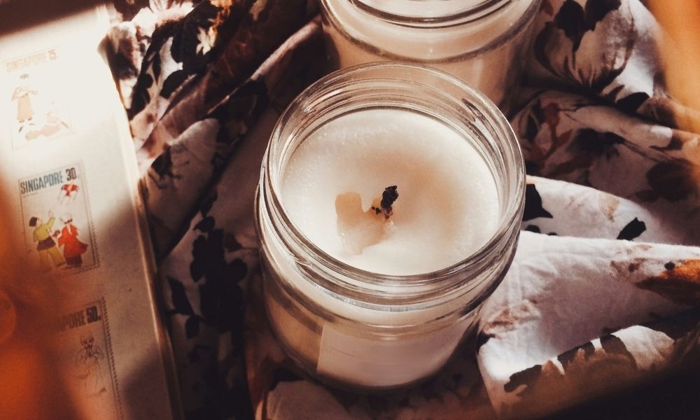 Soy candle with imperfections